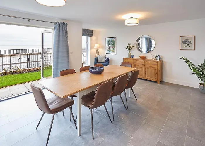 Host & Stay - 3 Queens Court